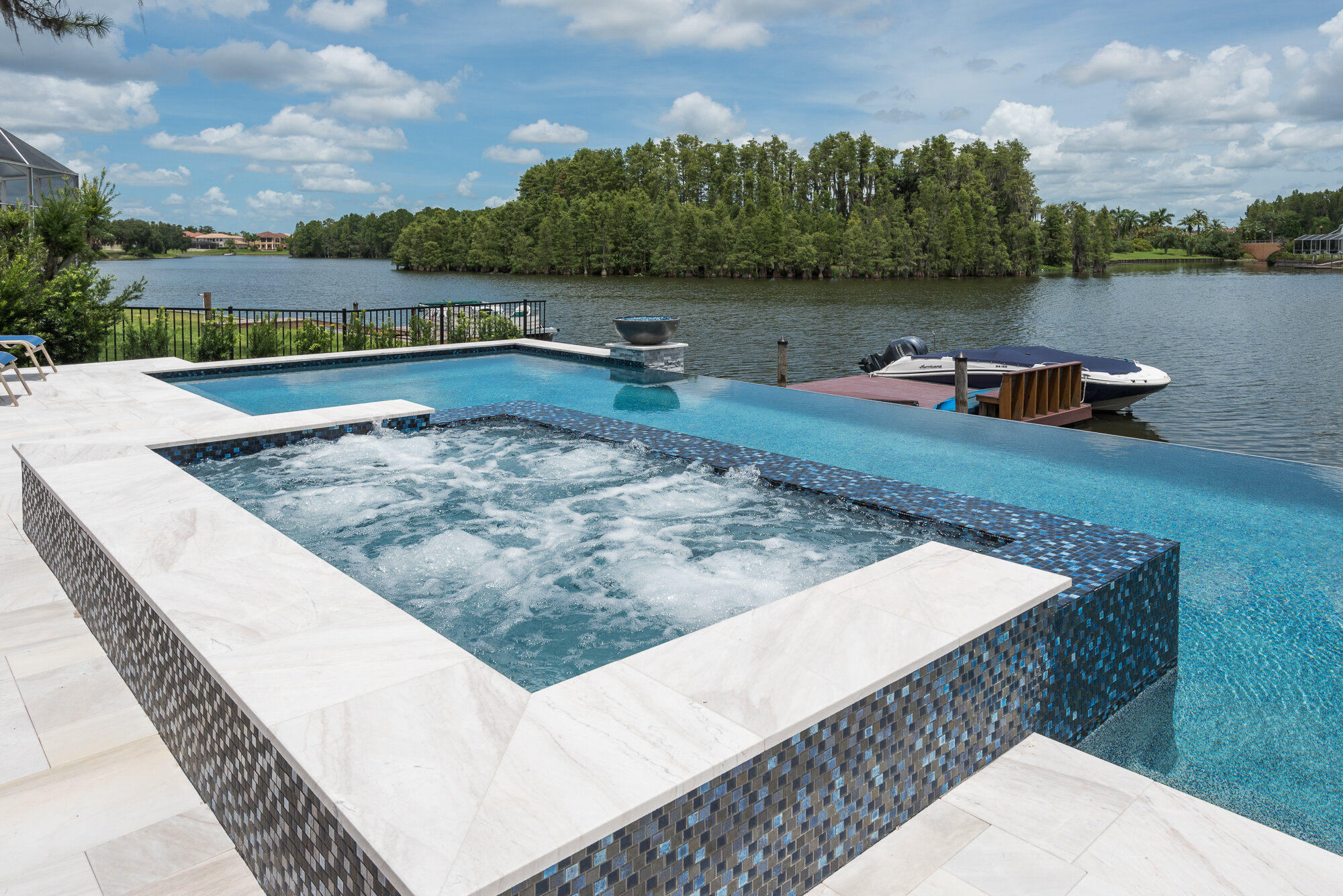 Larsen Pool & Spa