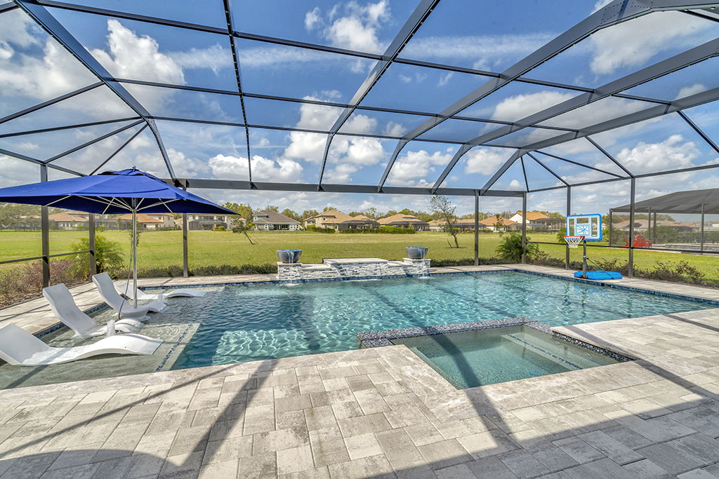 Larsen Pool & Spa
