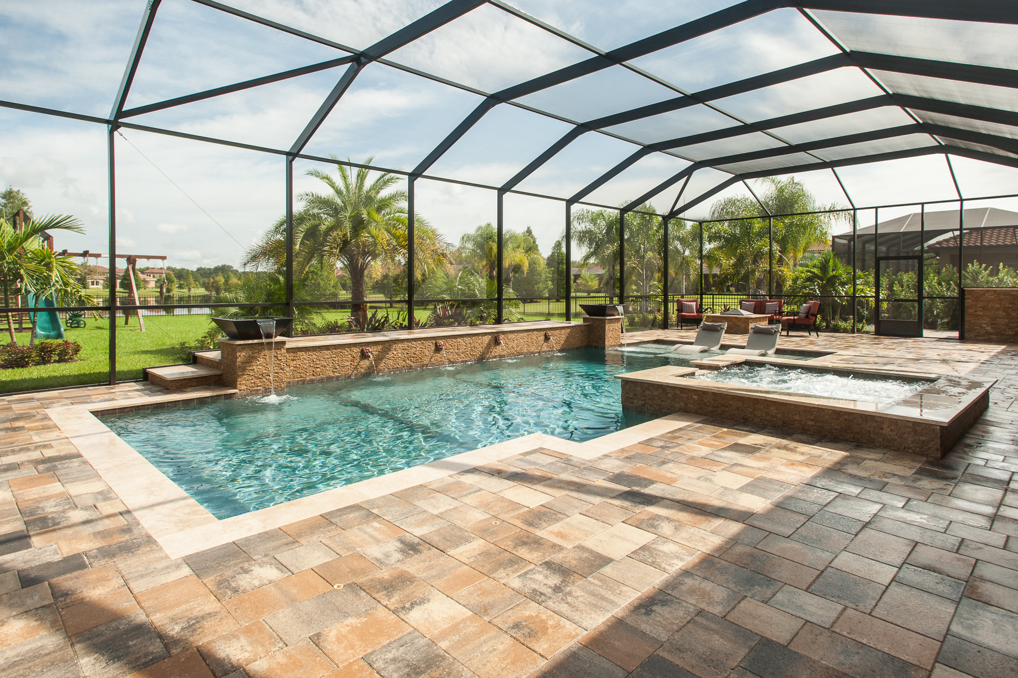 Larsen Pool & Spa