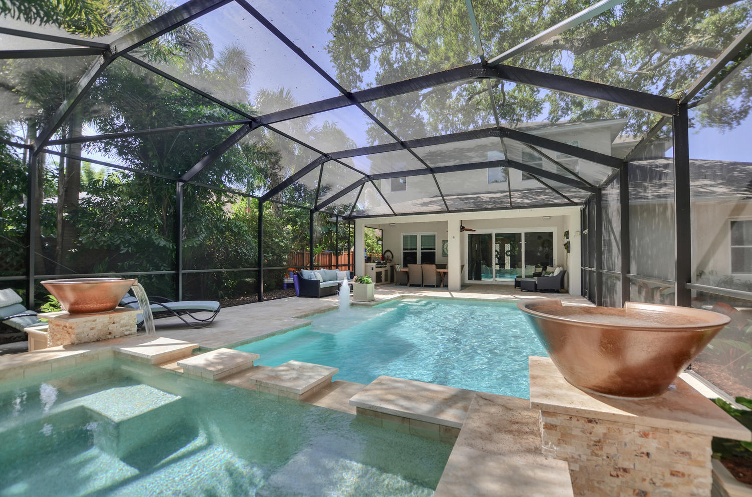 Larsen Pool & Spa